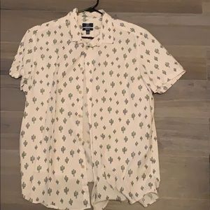 Slim fit button up t-shirt L. No marks or smells.